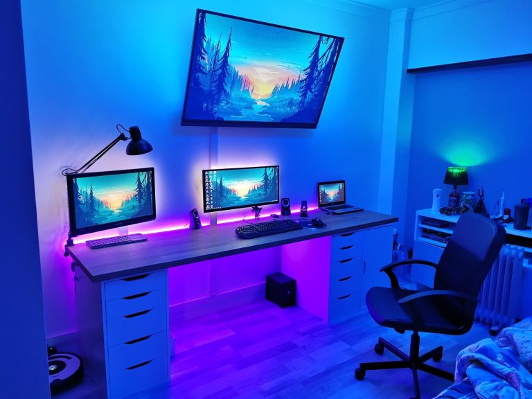 Gaming Desk: Organize Your Space for Maximum Efficiency